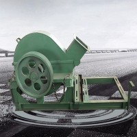 供應(yīng)盤(pán)式木材削片機(jī)多工能木片木棍圓木切片機(jī)各種型號(hào)削片機(jī)刀片