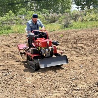 旱地用的25馬力小四輪拖拉機水旱兩用履帶旋耕機開溝回填除草